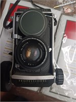 Mamiya C220 Professional TLR camera 80mm