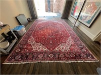 A Hand-Woven Heriz Carpet 20th Century