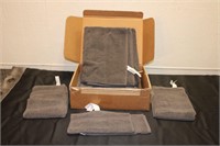 Towel Set (2 of each size - New)