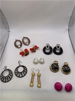 PIERCED EARRING LOT OF 8