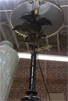 PALMETTO DECORATED LAMP WITH SHADE