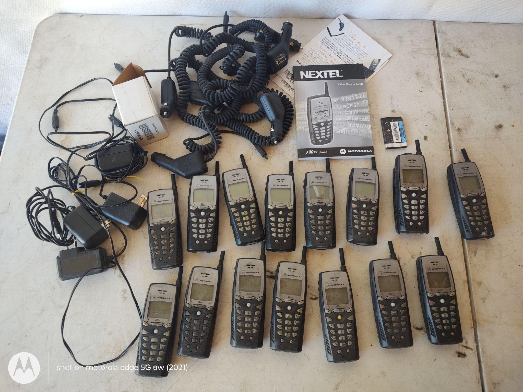 Motorola i30sx phones and chargers