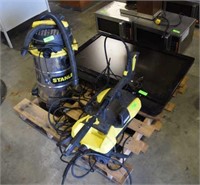 PALLET WITH STANLEY WET/DRY VAC,