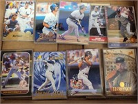 ASSORTED BASEBALL CARDS