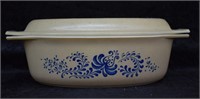 ca. 1976 Pyrex Casserole Dish with Lid - Homestead