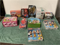 1 LOT ASSORTED TOYS INCLUDING FISHER PRICE MICKEY