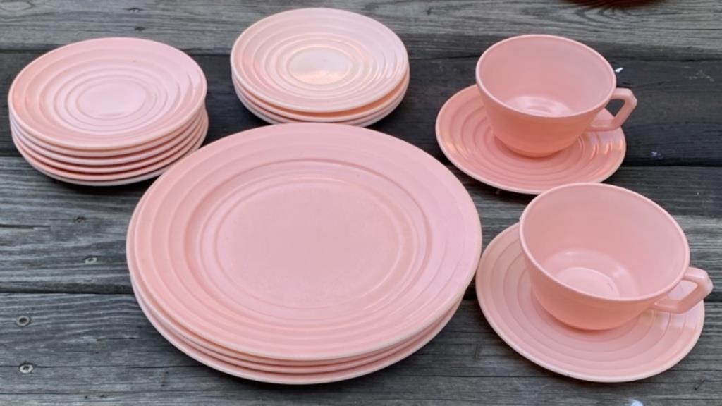 Pink Moderntone Dishes