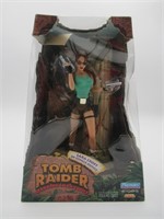 Tomb Raider Lara Croft in Jungle Outfit Figure Set