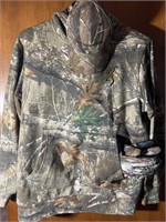 Realtree sweathood with gloves and hat