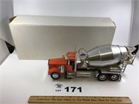 KENWORTH PLASTIC CONCRETE TRUCKS, (2) NEW ONE IN