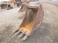 18" CP Backhoe Bucket w/Teeth