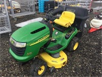 JOHN DEERE L110 42"  AUTOMATIC W/ BAGGING SYSTEM