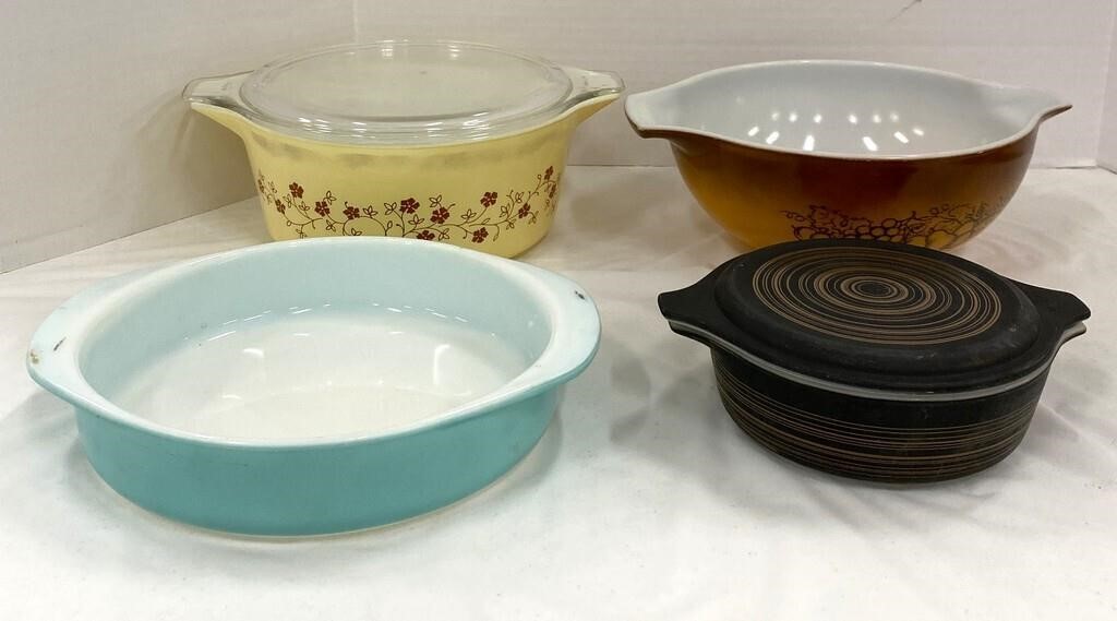 Four Vintage Pyrex Bowls