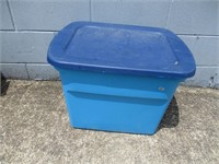 Blue 20 Gallon Tote with Locking lid