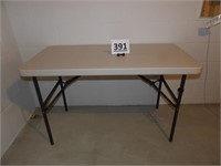 4 ft. Plastic Table