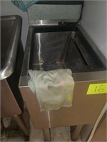 UNDERCOUNTER ICE BIN