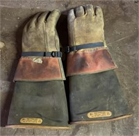 Rubber line gloves