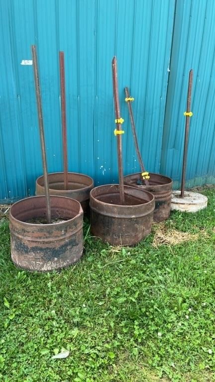 T-posts cemented in tubs