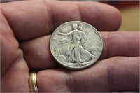 1945 SILVER WALKING LIBERTY HALF DOLLAR