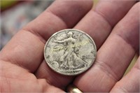 1945 S SILVER WALKING LIBERTY HALF DOLLAR