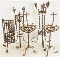 MIXED LOT OF FIVE WROUGHT IRON GARDEN PIECES