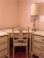 34" Corner Desk & Chair & Matching Lamp