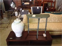 Table lamp & accent table w/ chippy paint. Height