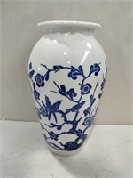 Porcelain vase  9 in