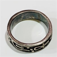 Vintage Sterling Silver Ring (Size 6)