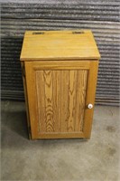 Wood trash bin cabinet