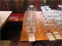 LOT, (11) CHAMPAGNE GLASSES