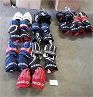 Approx 15 Lrg Youth Hockey Gloves Sz 14/15