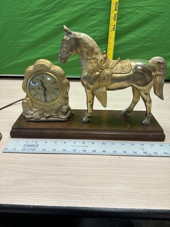 Vintage Horse Clock electric works