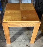 Wooden Table 25" x 21" x 21" high. #OS.