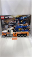 Technic Heavy Duty Tow Truck  Lego