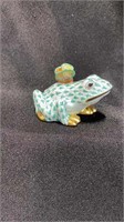 Herend, Frog with Butterfly, Green and gold, 2.50"