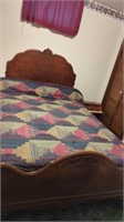 FULL BED WITH HEADBOARD AND FOOTBOARD- SHEETS