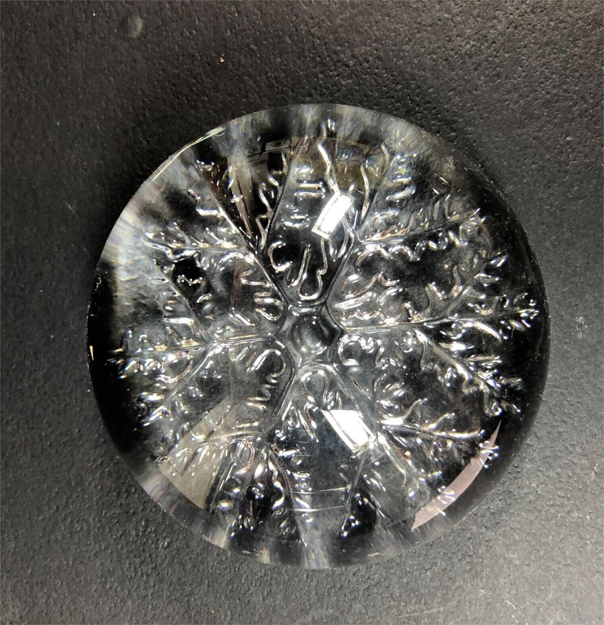 AVON CRYSTAL PAPERWEIGHT SNOWFLAKE