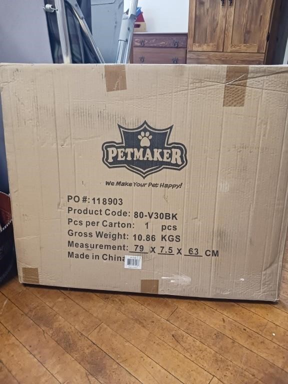 PETMAKER FOLDING KENNEL - NIB