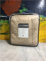 Mansfield Antimicrobial Quilt Set