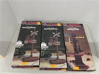 Vintage lionel banjo signals and semaphore