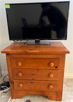 K - TCL 32" TV & 3-DRAWER CHEST (O5)