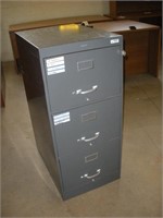 3 Drawer File Cabinet 18x27x41