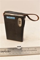 Sony 2R-31 Transistor Radio
