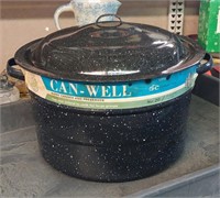 BLACK SPECKLED 20QRT CANNING POT W/ RACK