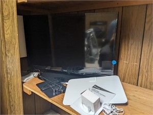 Samsung 32in TV with remote (Office)