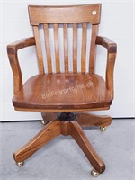 ANTIQUE OAK OFFICE CHAIR WITH ARMS