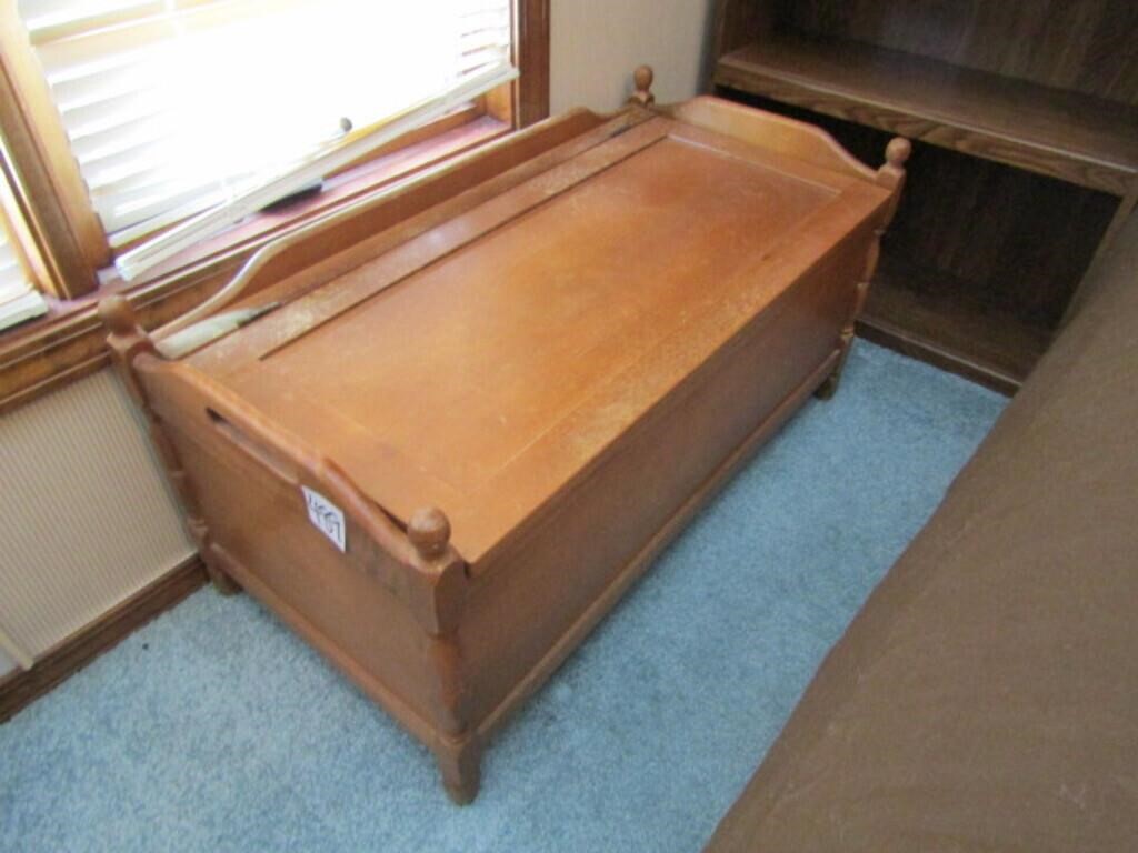 MID CENTURY TOY BOX BENCH