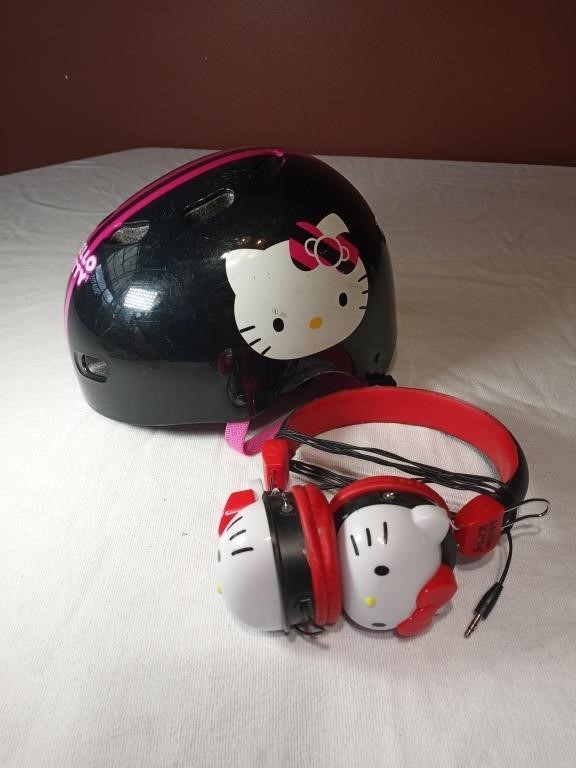 Hello Kitty Helmet & Headphones
