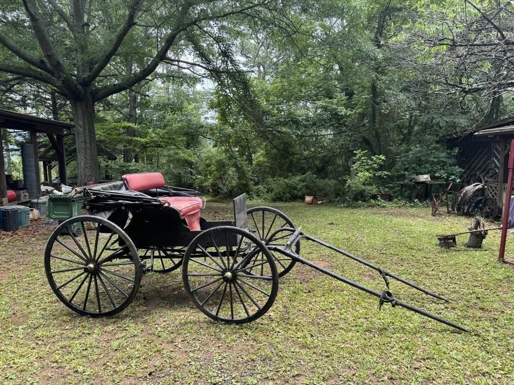 Antique Horse Carriage/buggy